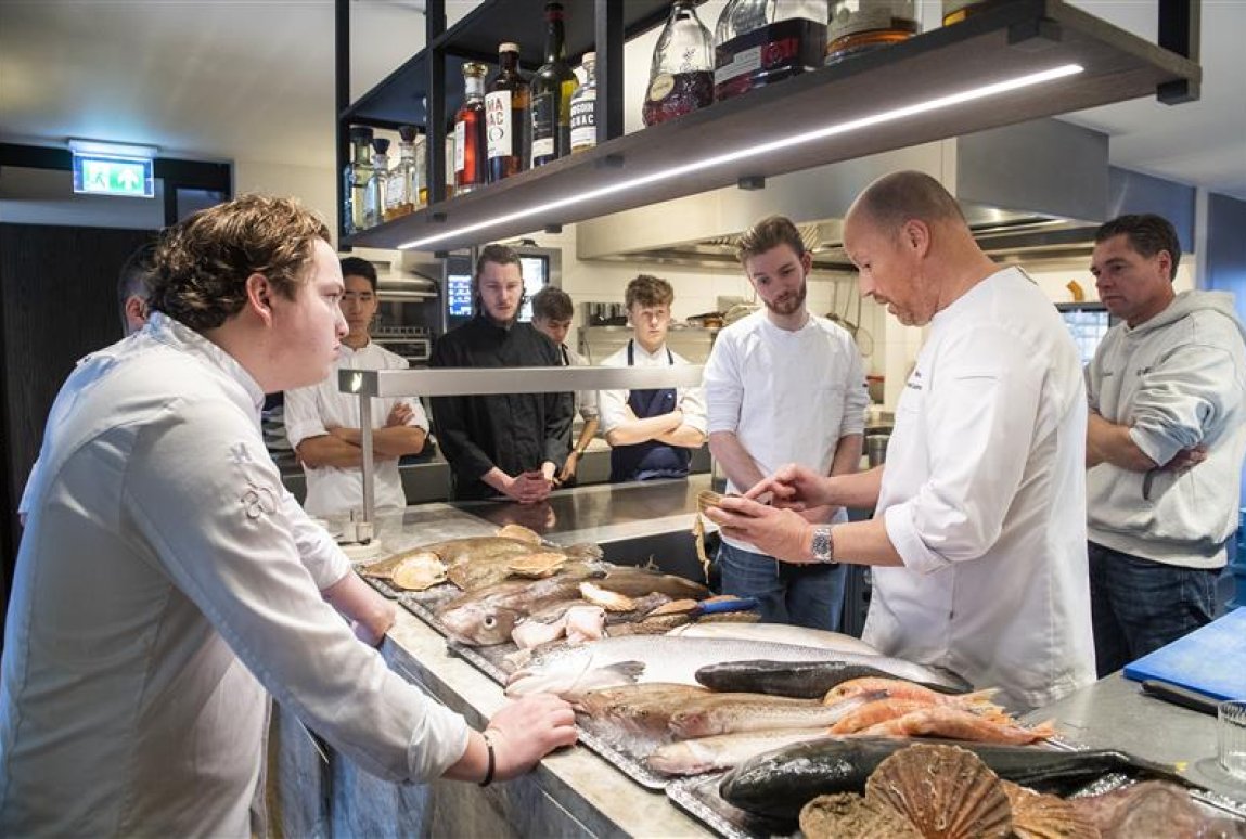 Studenten in de keuken