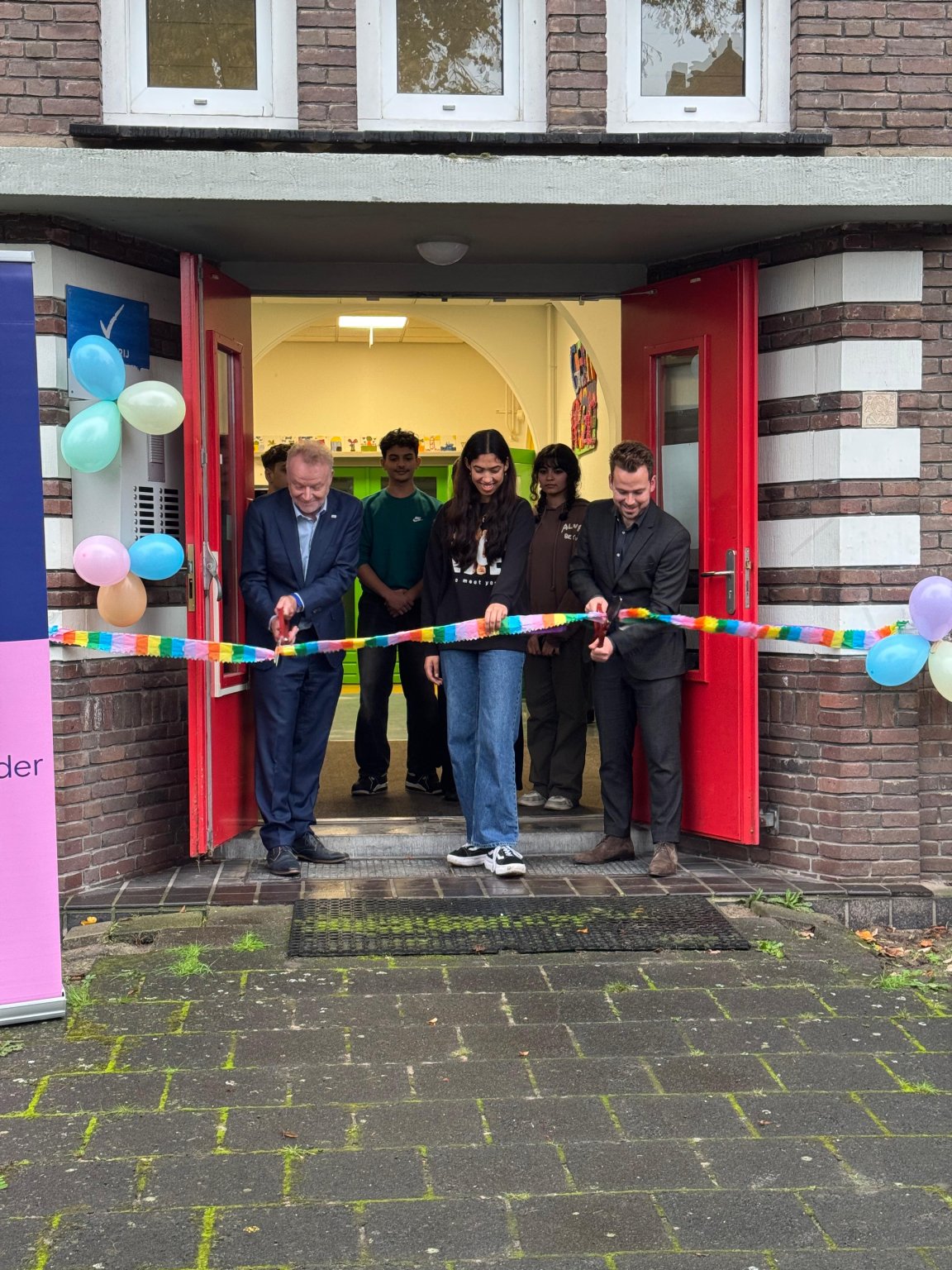 lint, Rob, studenten, wethouder, ballon